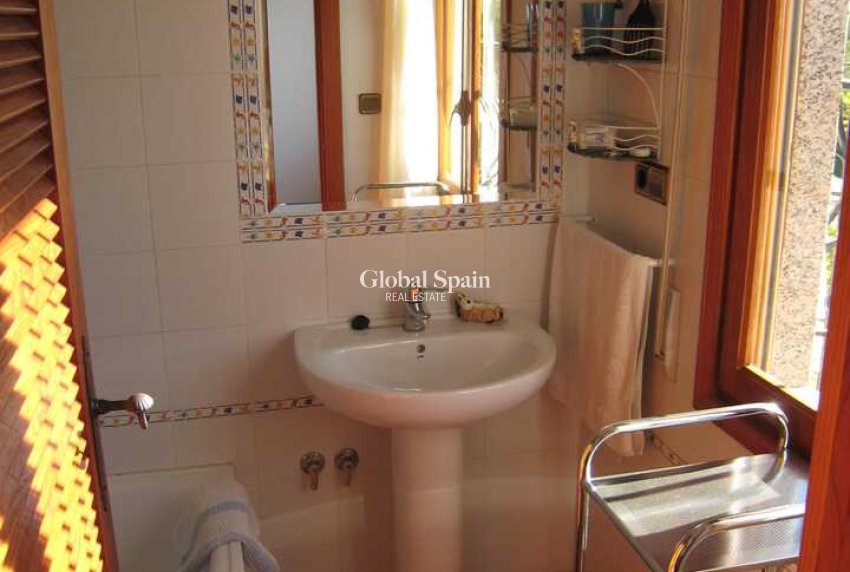 Odsprzedaż - WILLA  -
CAMPOAMOR - Costa Blanca