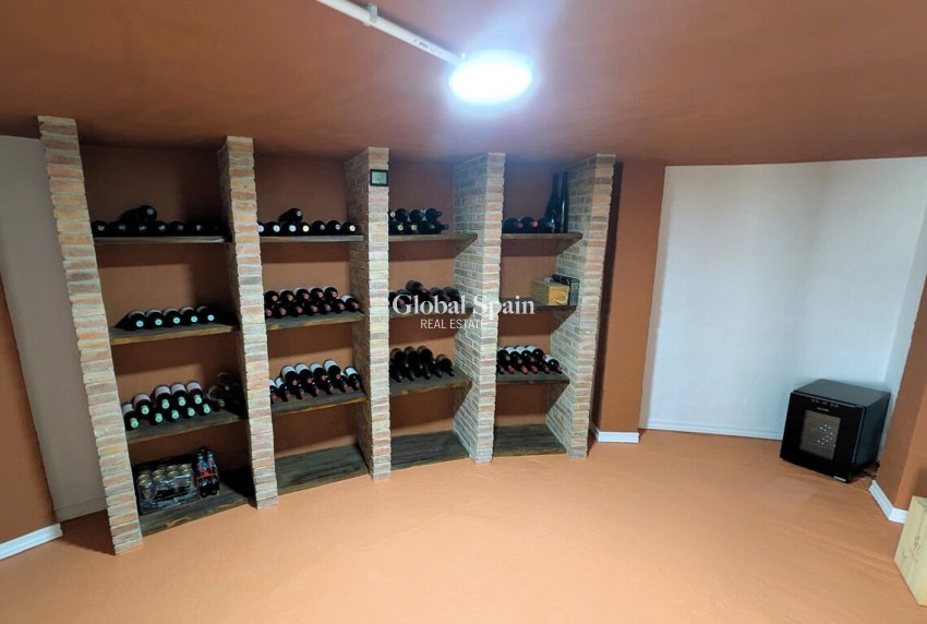 Odsprzedaż - WILLA  -
CAMPOS DEL RÍO - 