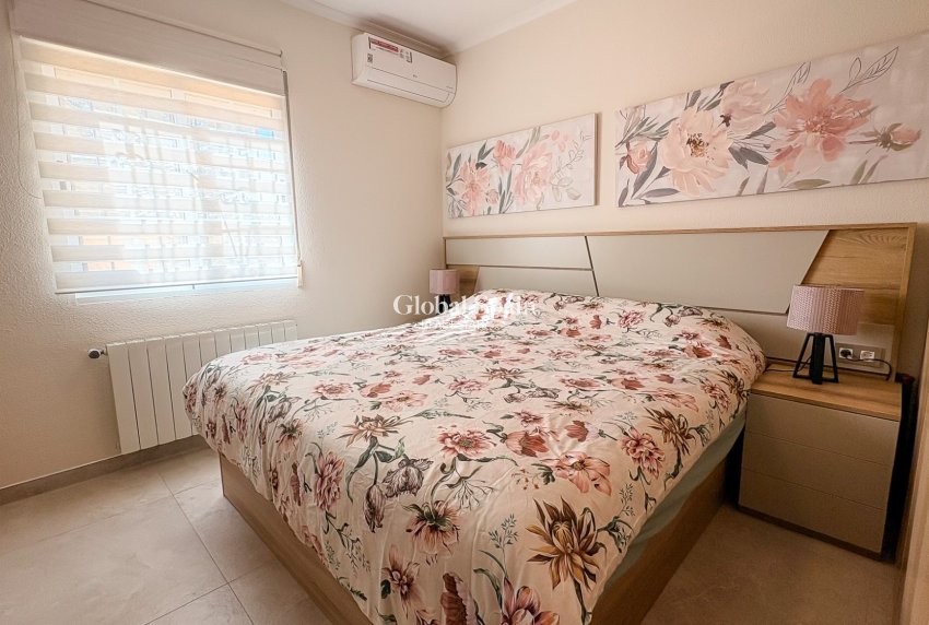 Odsprzedaż - WILLA  -
CATRAL - Catral