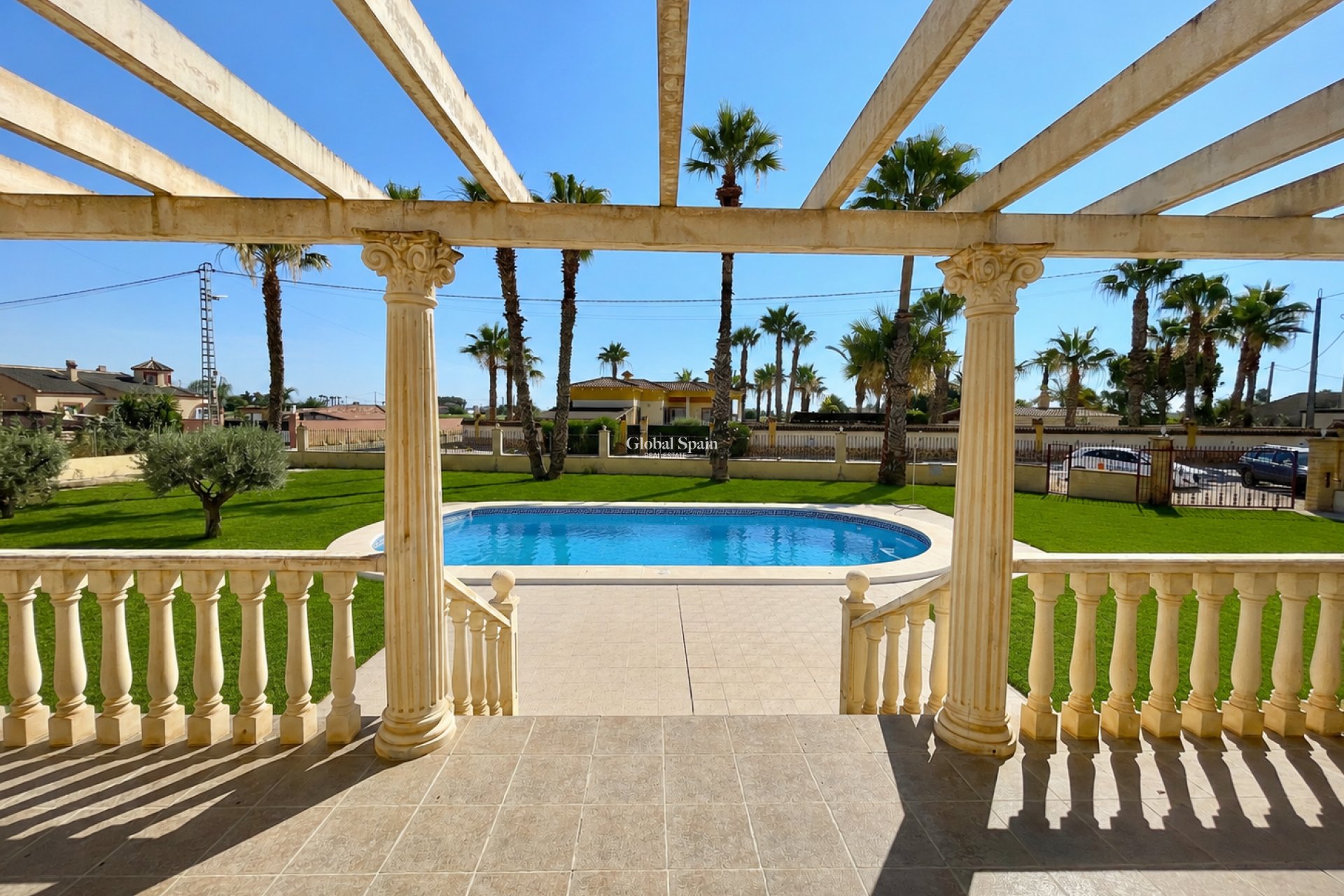 Odsprzedaż - WILLA  -
CATRAL - Costa Blanca