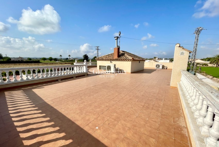 Odsprzedaż - WILLA  -
CATRAL - Costa Blanca