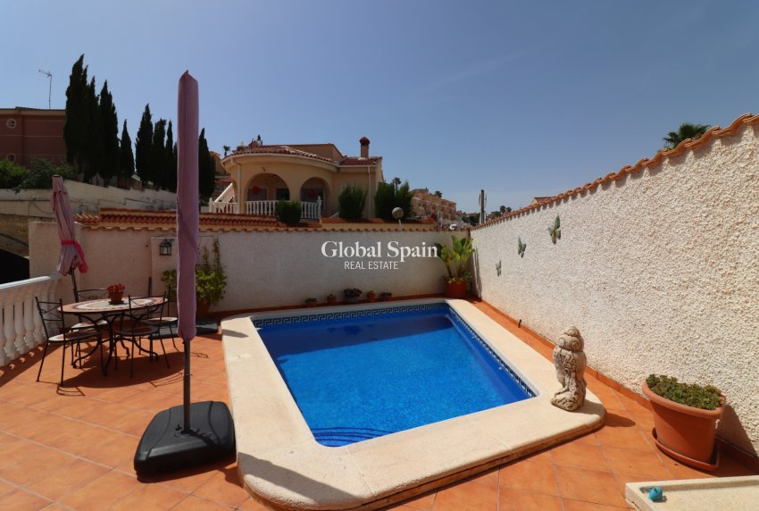 Odsprzedaż - WILLA  -
CIUDAD QUESADA - La Marquesa