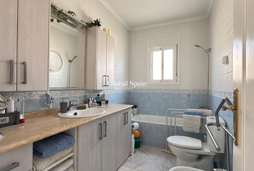 Odsprzedaż - WILLA  -
CIUDAD QUESADA