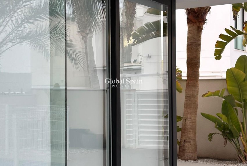 Odsprzedaż - WILLA  -
CIUDAD QUESADA