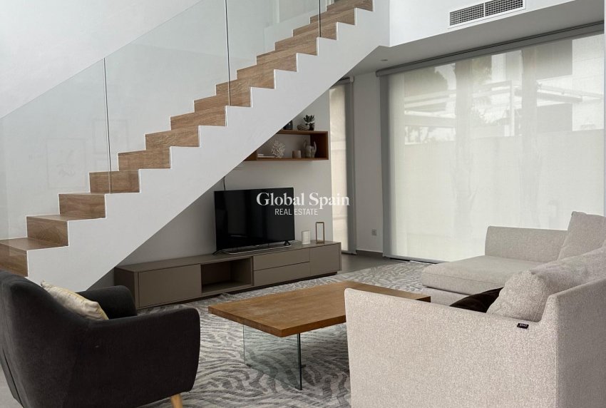 Odsprzedaż - WILLA  -
CIUDAD QUESADA