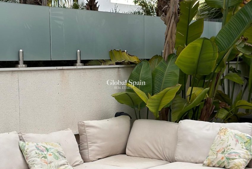 Odsprzedaż - WILLA  -
CIUDAD QUESADA