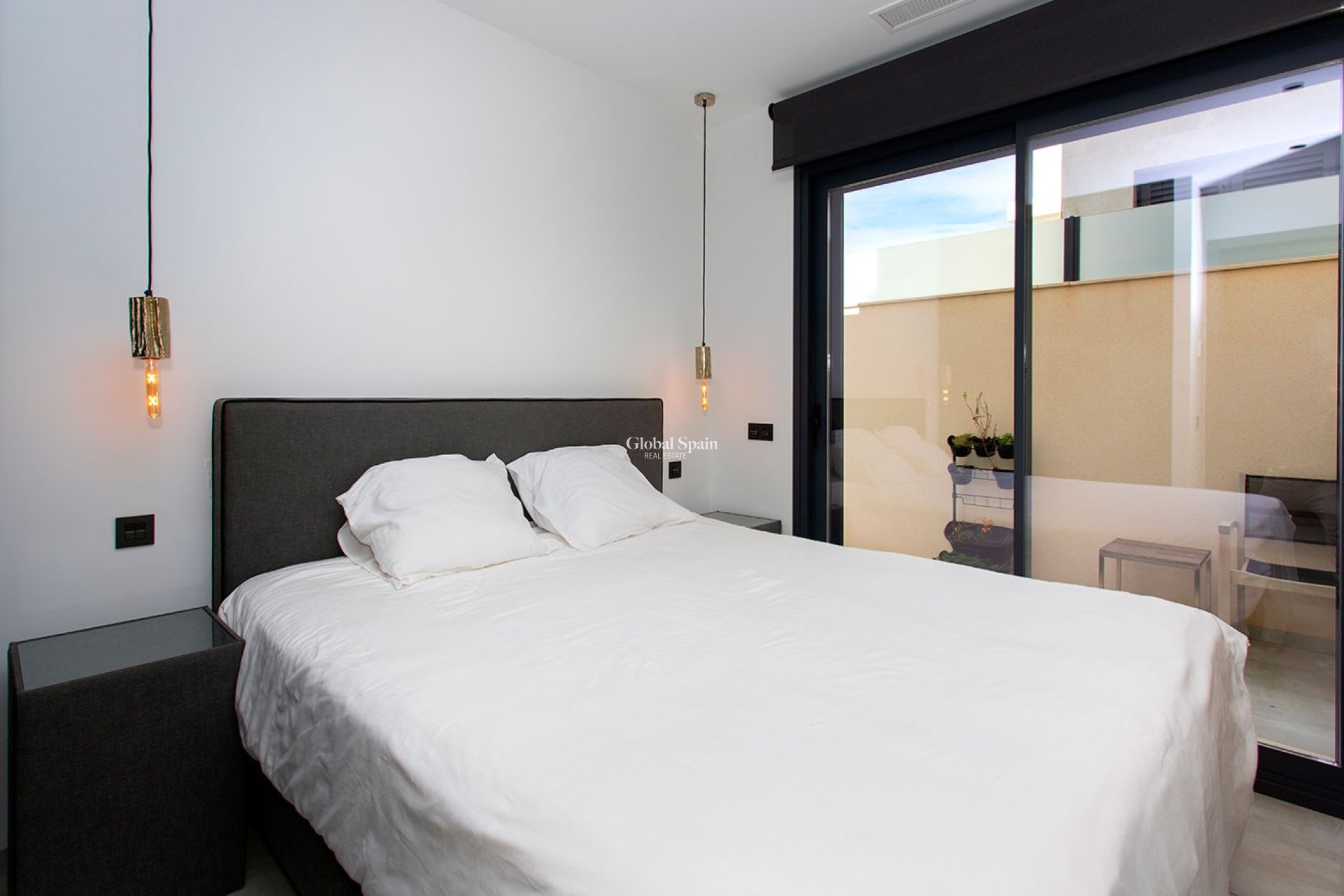 Odsprzedaż - WILLA  -
CIUDAD QUESADA