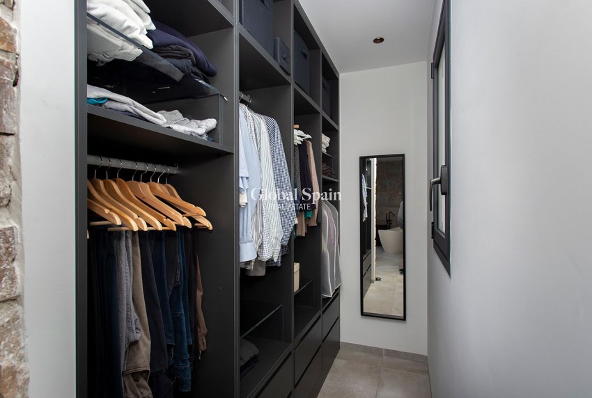 Odsprzedaż - WILLA  -
CIUDAD QUESADA