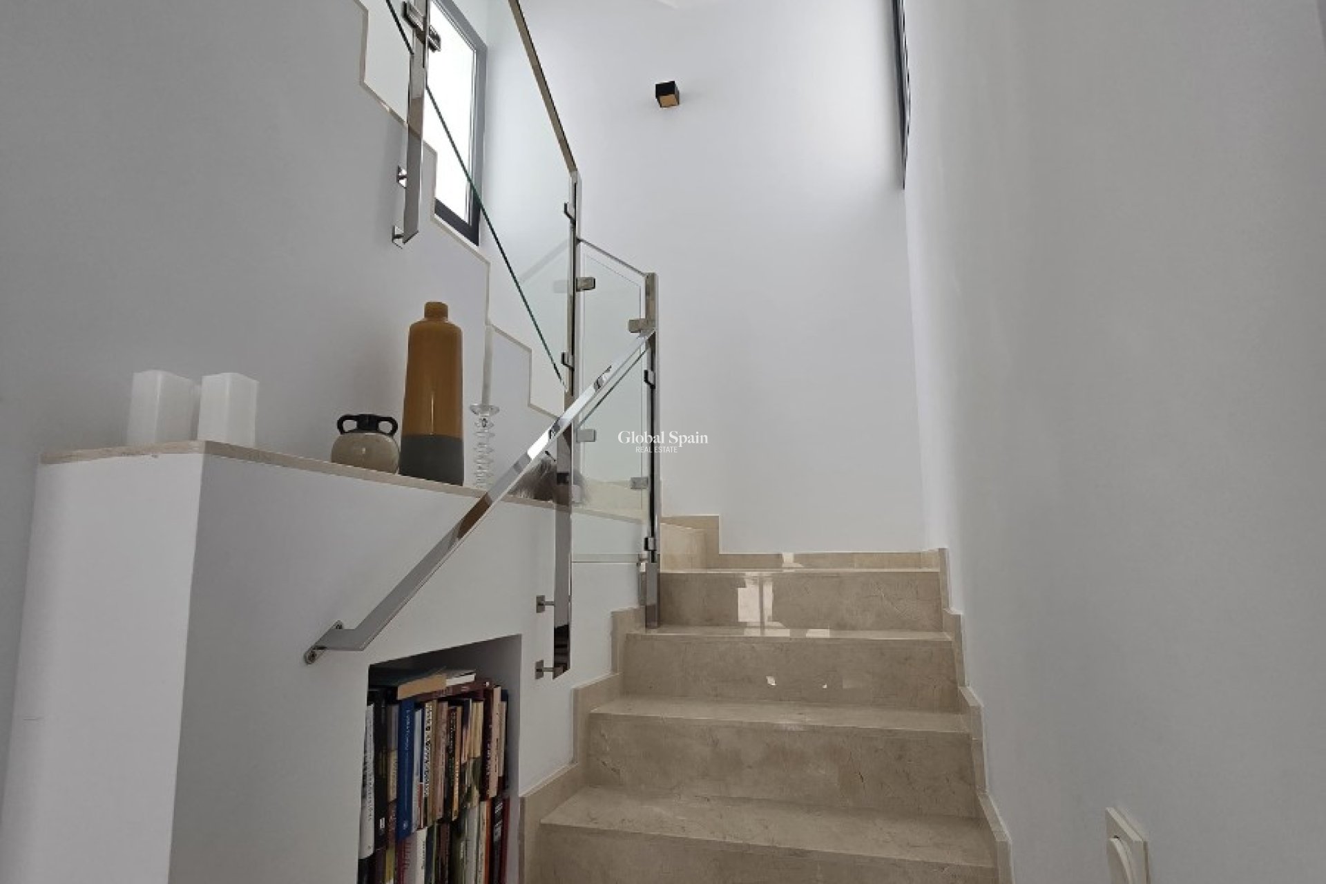 Odsprzedaż - WILLA  -
CIUDAD QUESADA