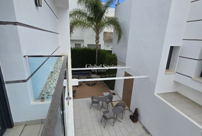 Odsprzedaż - WILLA  -
CIUDAD QUESADA