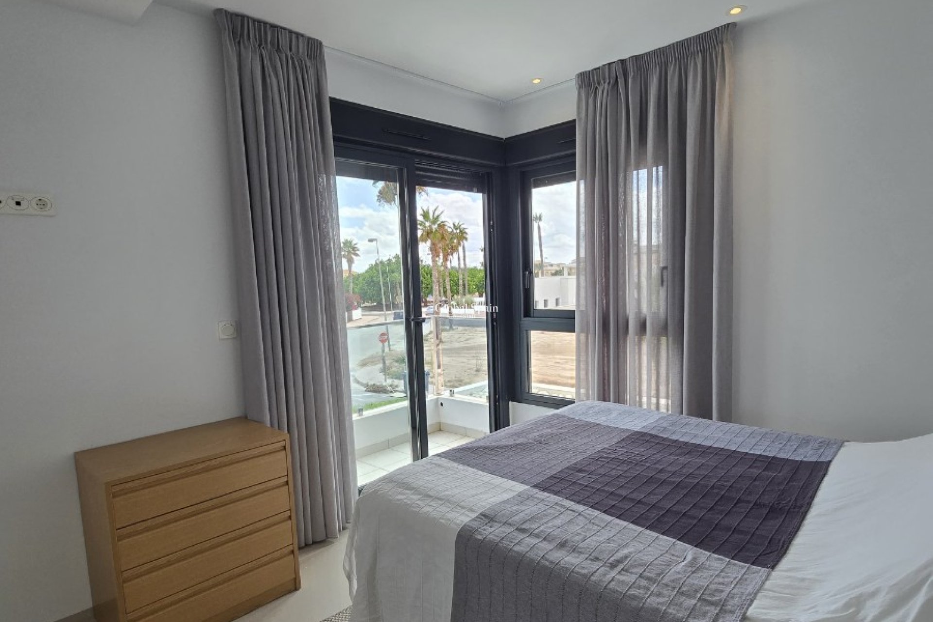 Odsprzedaż - WILLA  -
CIUDAD QUESADA