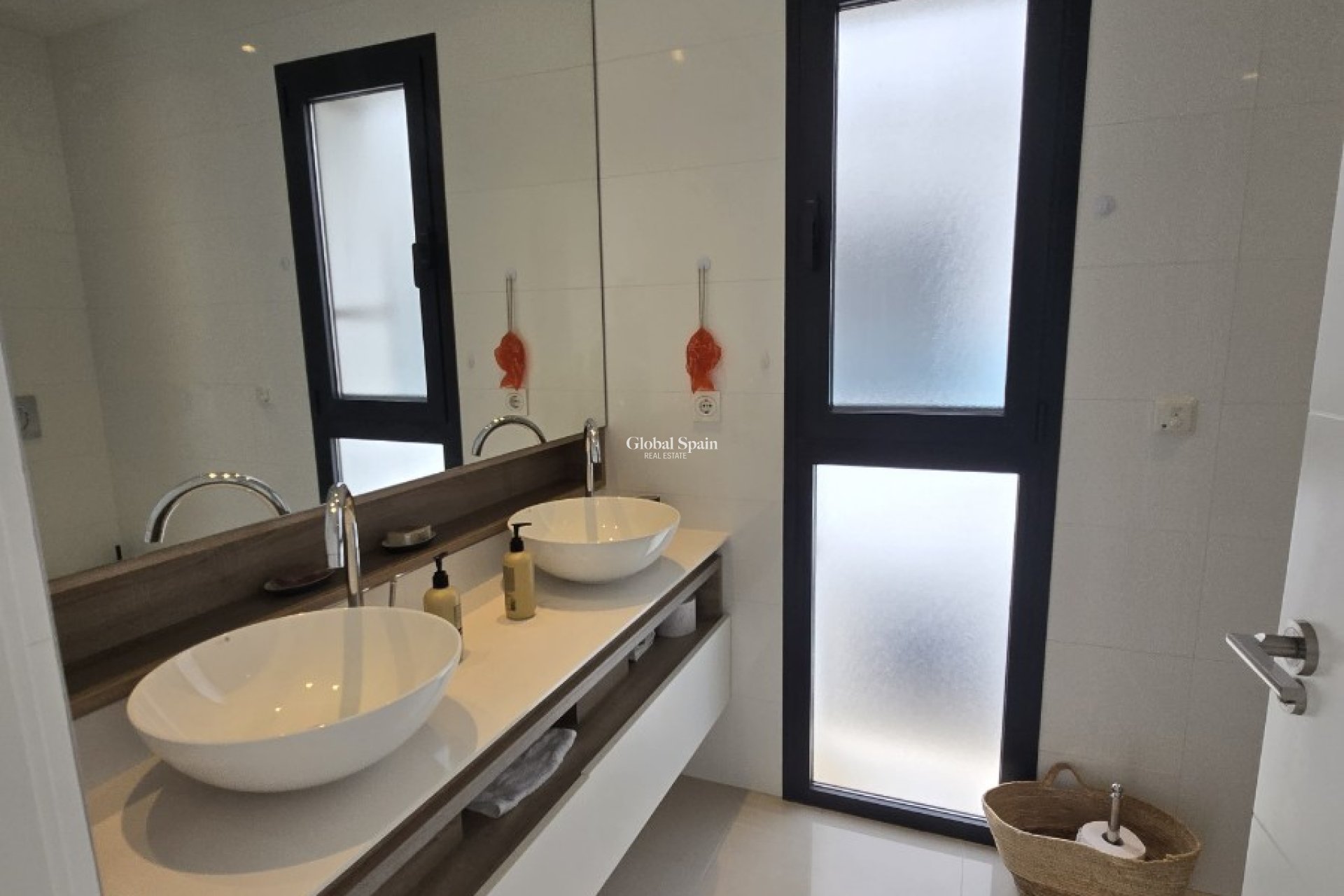 Odsprzedaż - WILLA  -
CIUDAD QUESADA