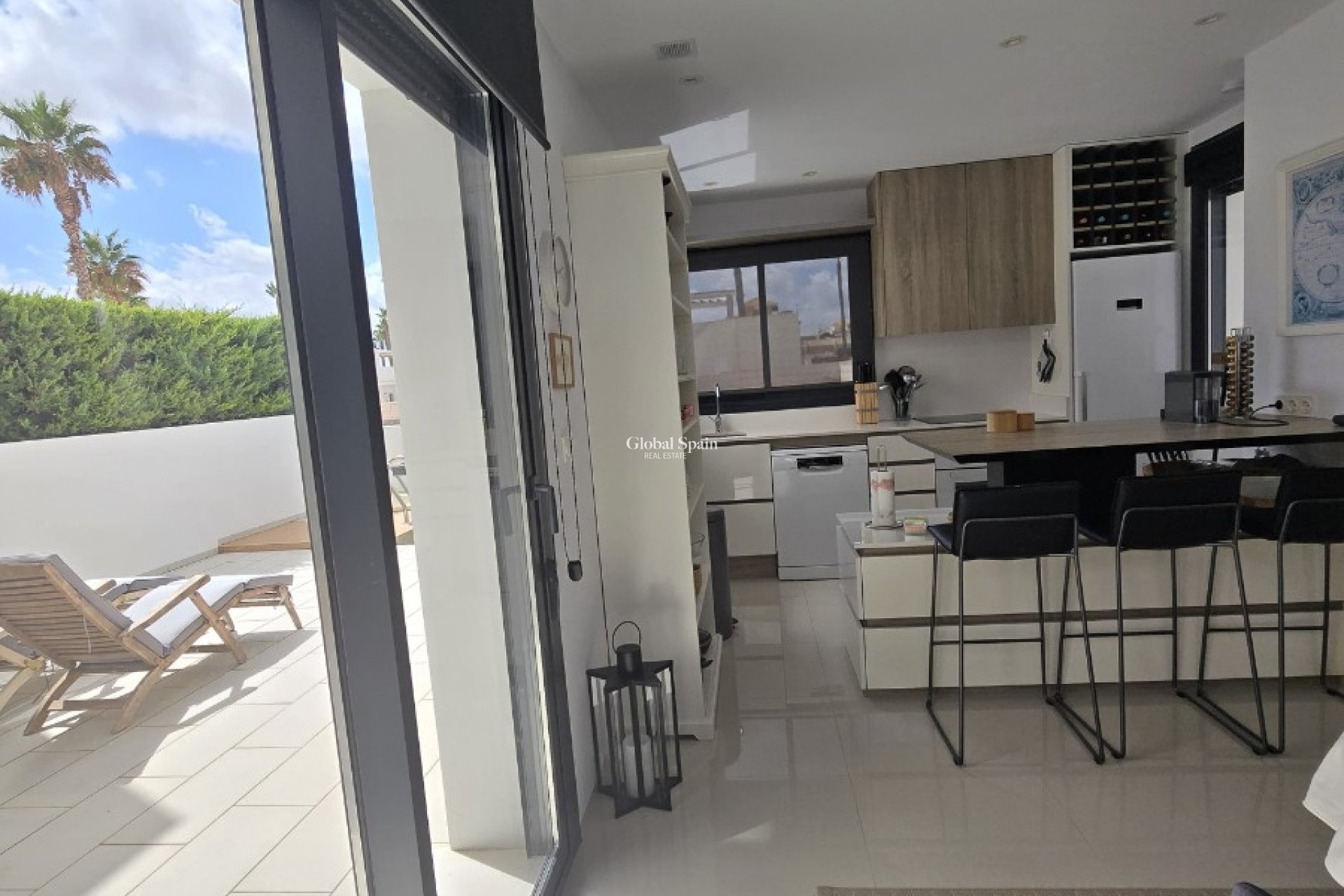 Odsprzedaż - WILLA  -
CIUDAD QUESADA