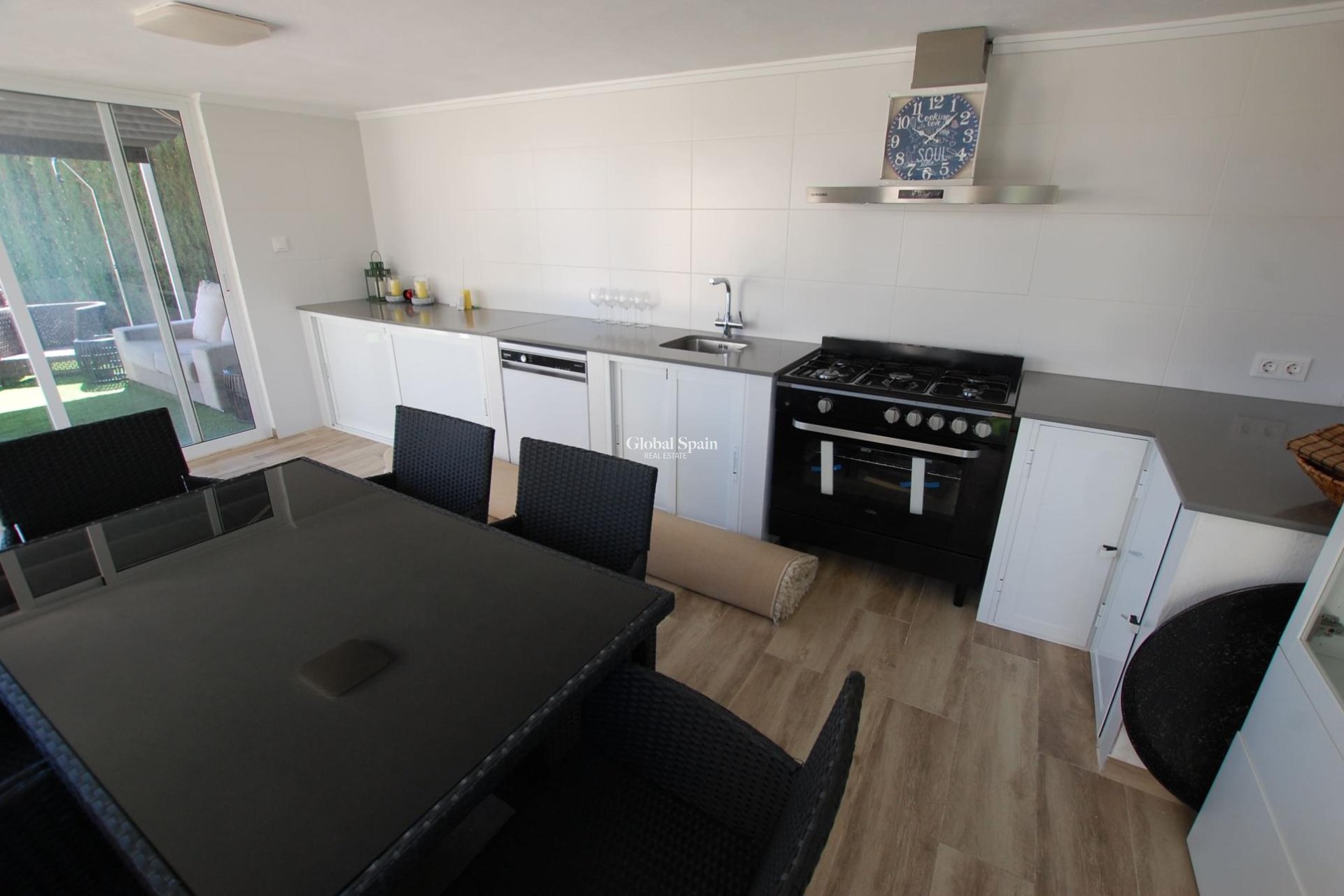 Odsprzedaż - WILLA  -
CIUDAD QUESADA