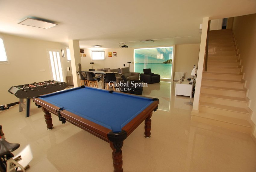 Odsprzedaż - WILLA  -
CIUDAD QUESADA