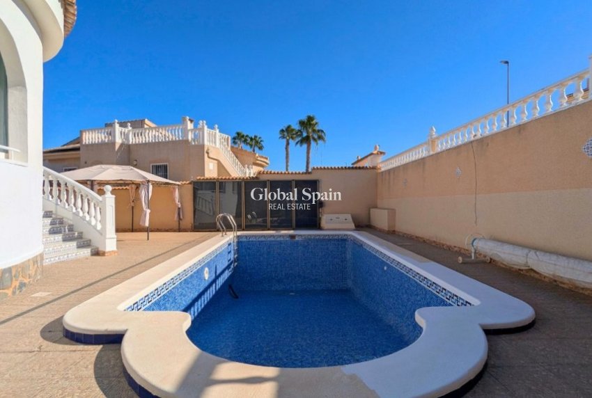 Odsprzedaż - Willa -
CIUDAD QUESADA