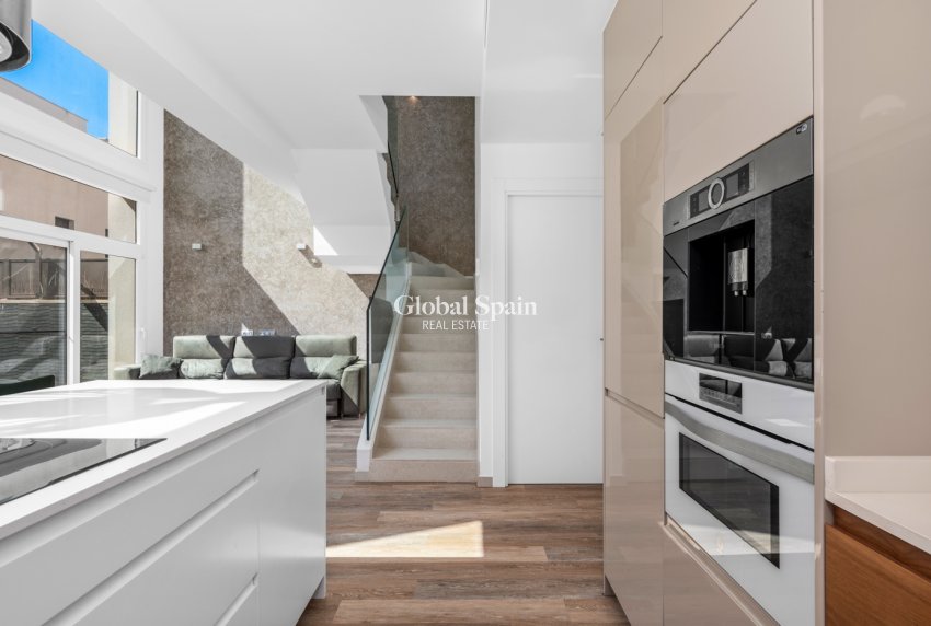 Odsprzedaż - Willa -
CIUDAD QUESADA