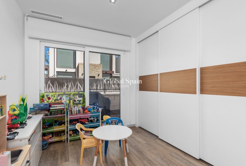 Odsprzedaż - Willa -
CIUDAD QUESADA