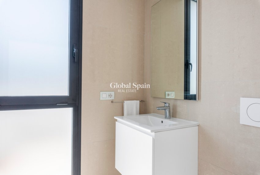 Odsprzedaż - WILLA  -
CIUDAD QUESADA