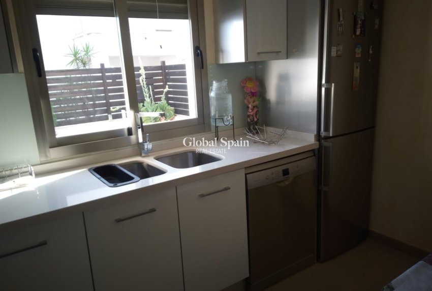 Odsprzedaż - WILLA  -
COX - Cox