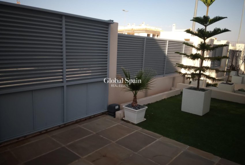 Odsprzedaż - WILLA  -
COX - Cox