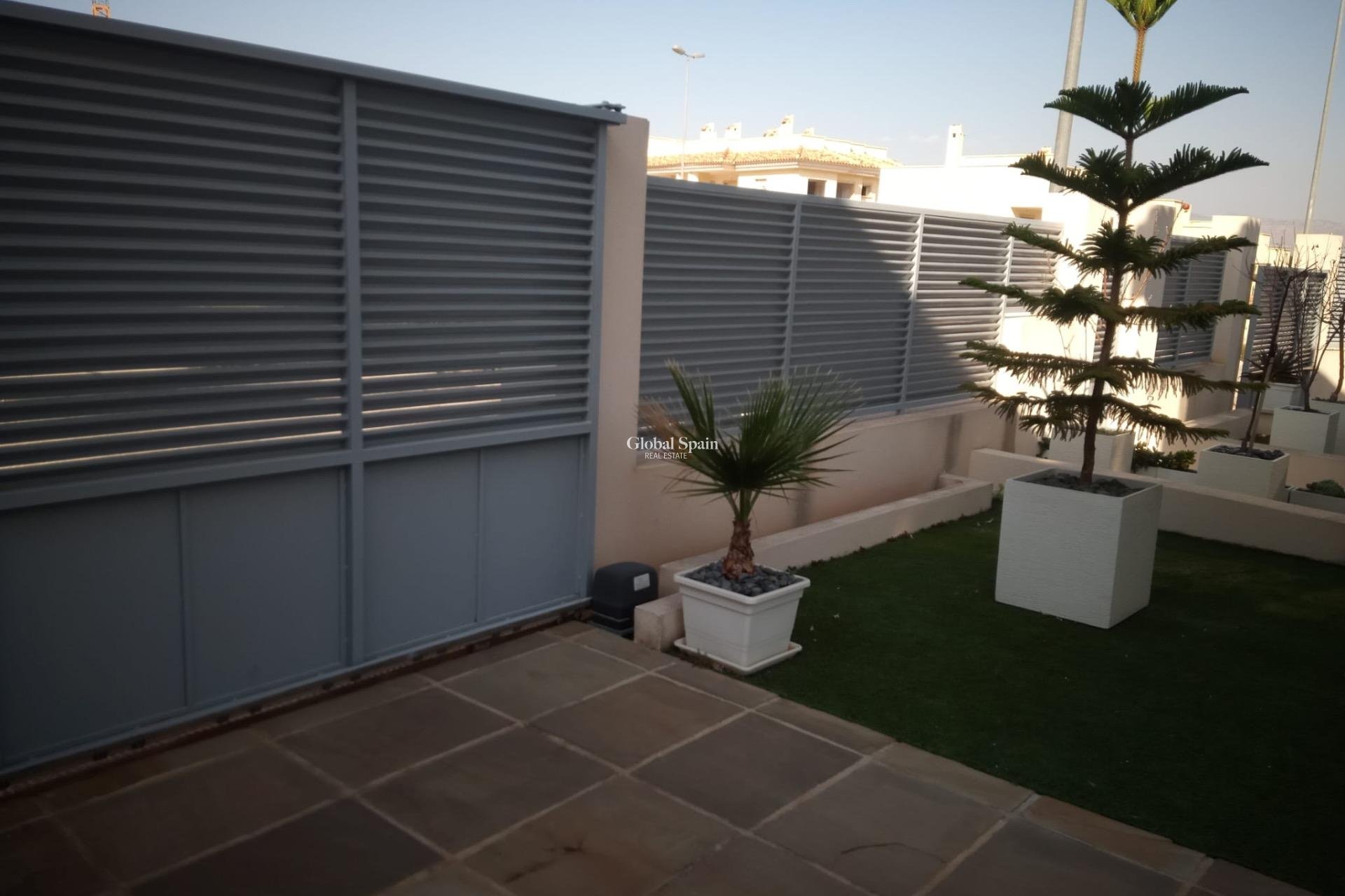 Odsprzedaż - WILLA  -
COX - Cox