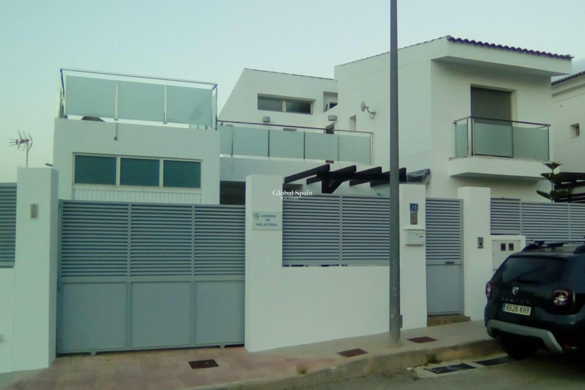 Odsprzedaż - WILLA  -
COX - Cox