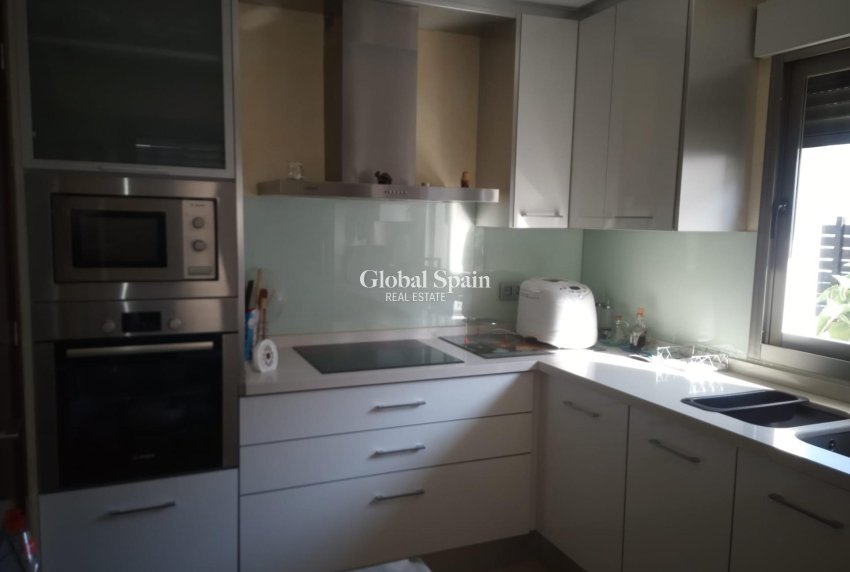 Odsprzedaż - WILLA  -
COX - Cox