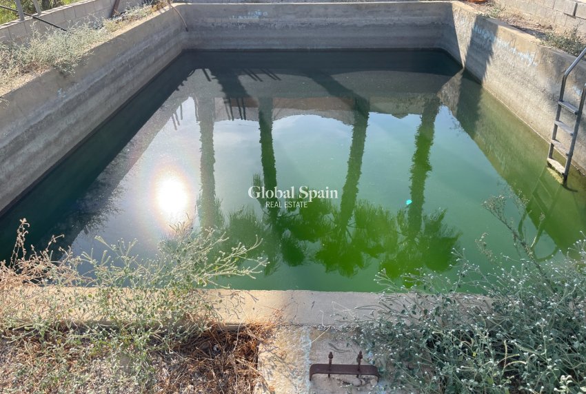 Odsprzedaż - WILLA  -
CREVILLENTE - Inland