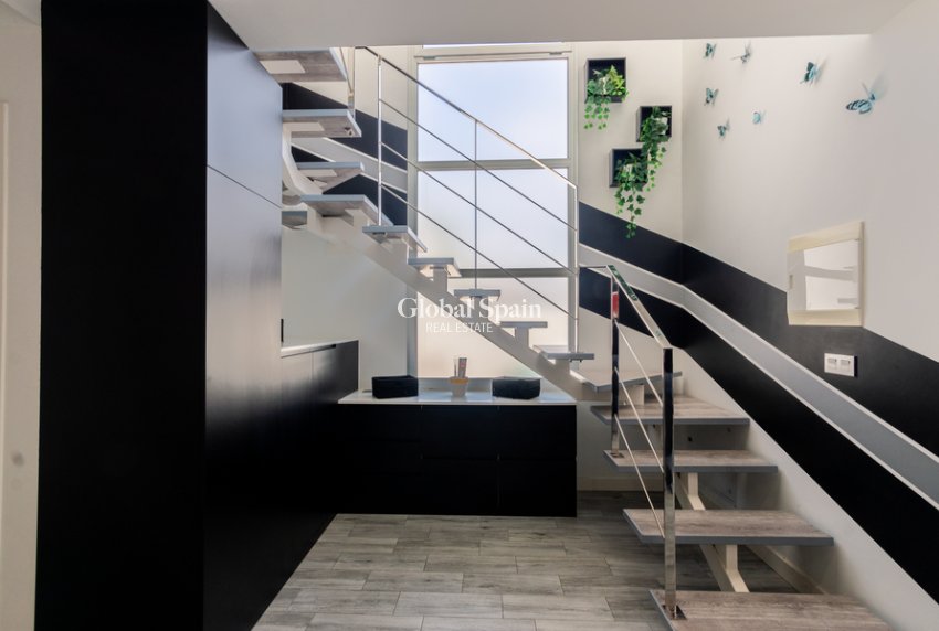 Odsprzedaż - WILLA  -
DAYA VIEJA - Costa Blanca