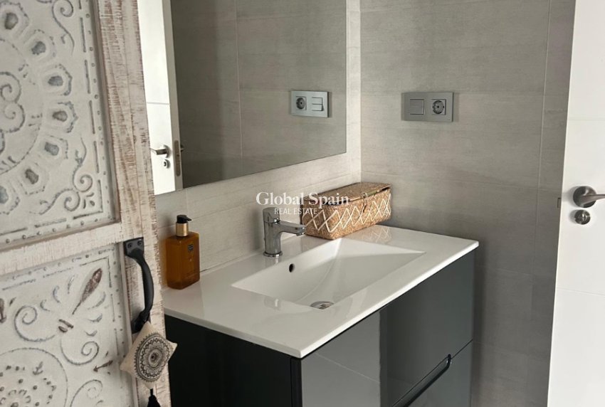 Odsprzedaż - WILLA  -
DAYA VIEJA - Costa Blanca