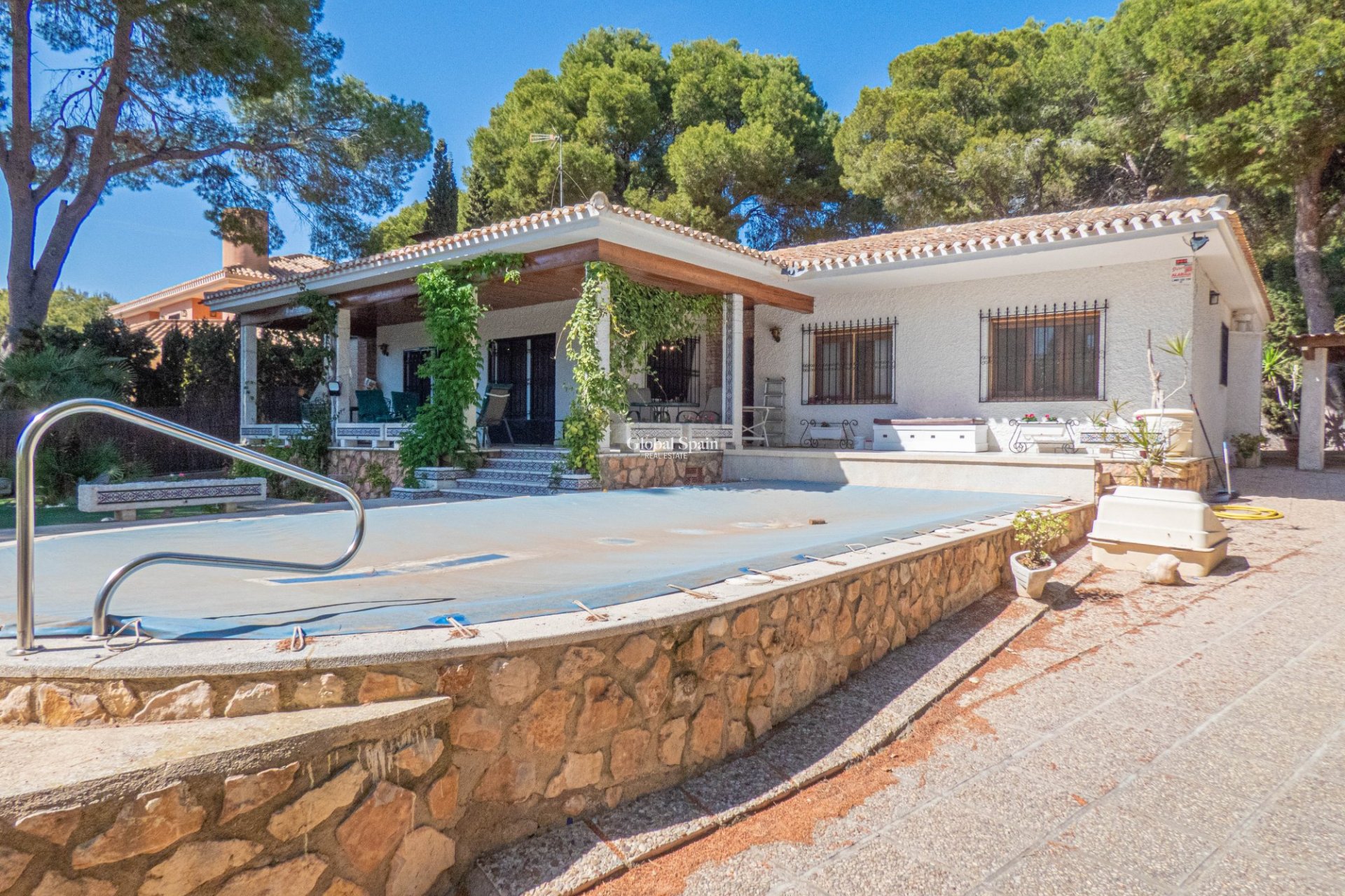 Odsprzedaż - WILLA  -
DEHESA DE CAMPOAMOR - Costa Blanca