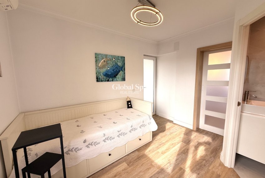 Odsprzedaż - WILLA  -
DENIA - Les Marines - Las Marinas