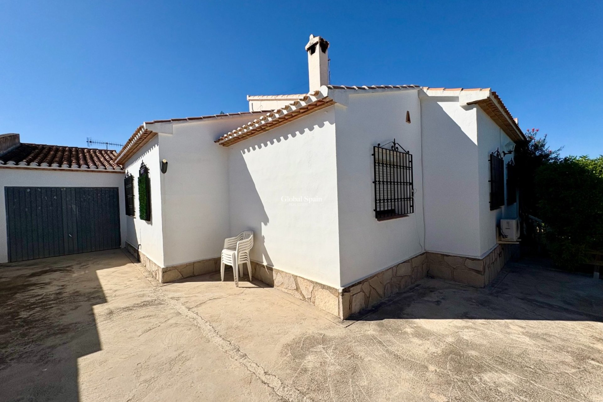 Odsprzedaż - WILLA  -
DENIA - Montgó