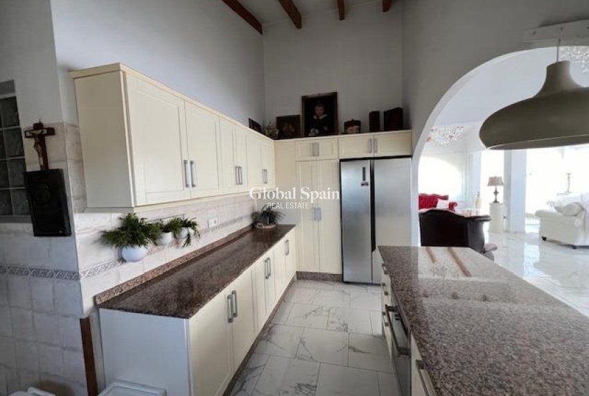 Odsprzedaż - WILLA  -
DOLORES - Comunidad Valenciana