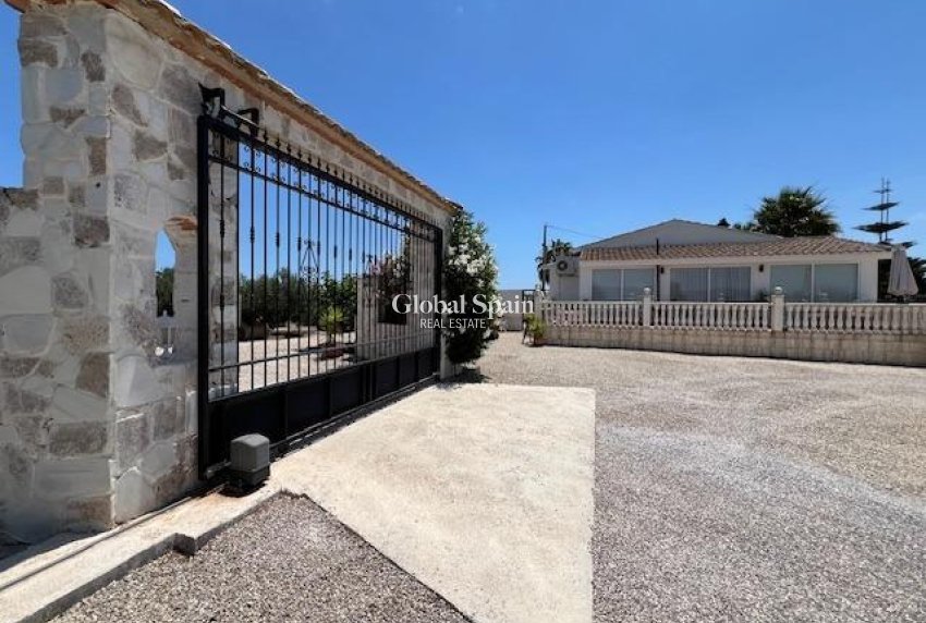 Odsprzedaż - WILLA  -
DOLORES - Comunidad Valenciana