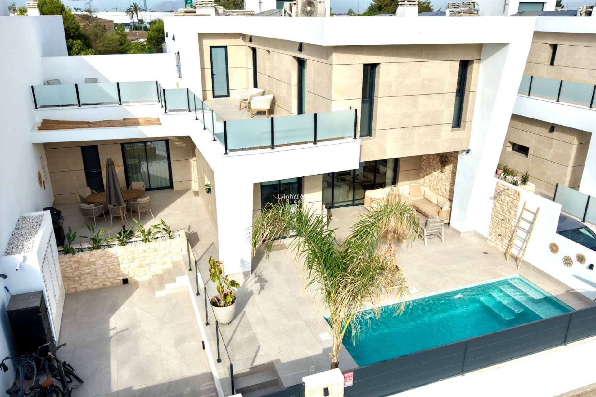 Odsprzedaż - WILLA  -
DOLORES - Costa Blanca
