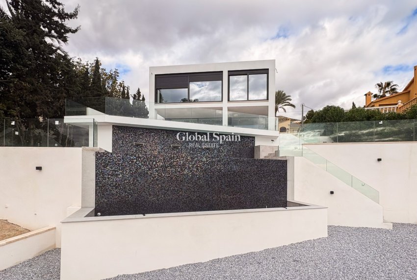 Odsprzedaż - WILLA  -
EL CAMPELLO - Coveta Fuma