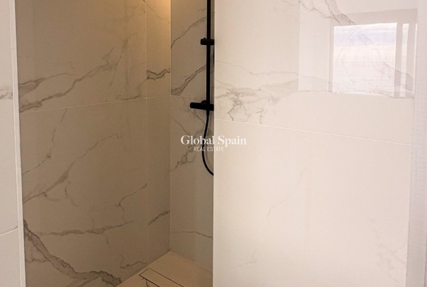 Odsprzedaż - WILLA  -
EL CAMPELLO - Coveta Fuma