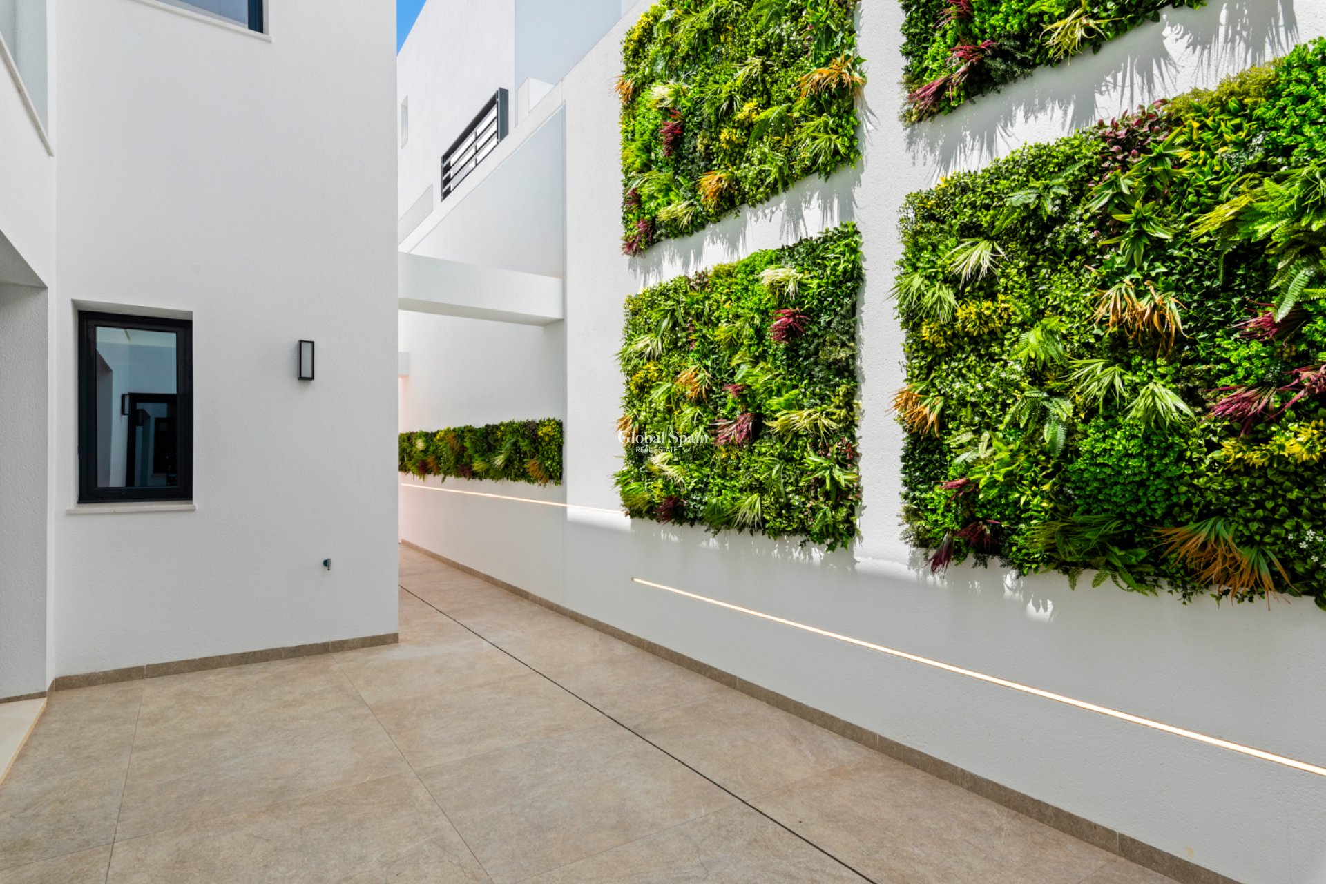 Odsprzedaż - Willa -
El Campello - 