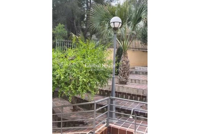 Odsprzedaż - WILLA  -
EL PALMAR - El Palmar