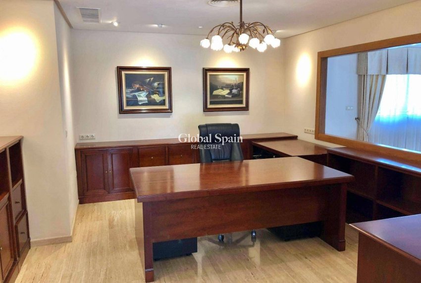 Odsprzedaż - WILLA  -
EL PALMAR - El Palmar