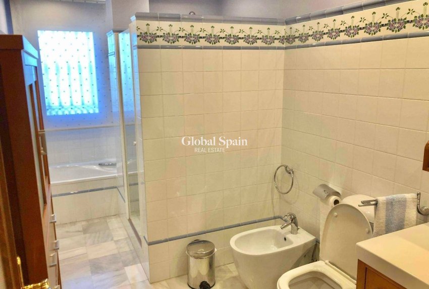 Odsprzedaż - WILLA  -
EL PALMAR - El Palmar