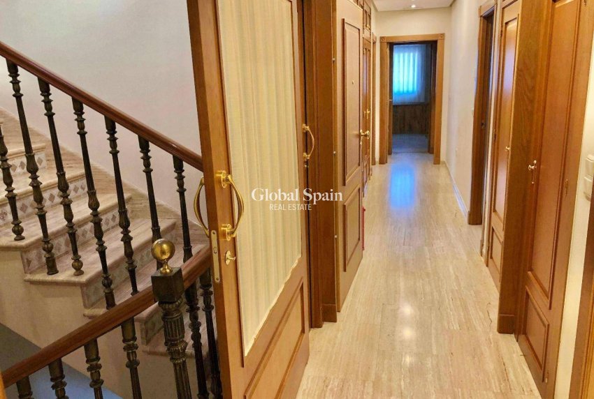 Odsprzedaż - WILLA  -
EL PALMAR - El Palmar