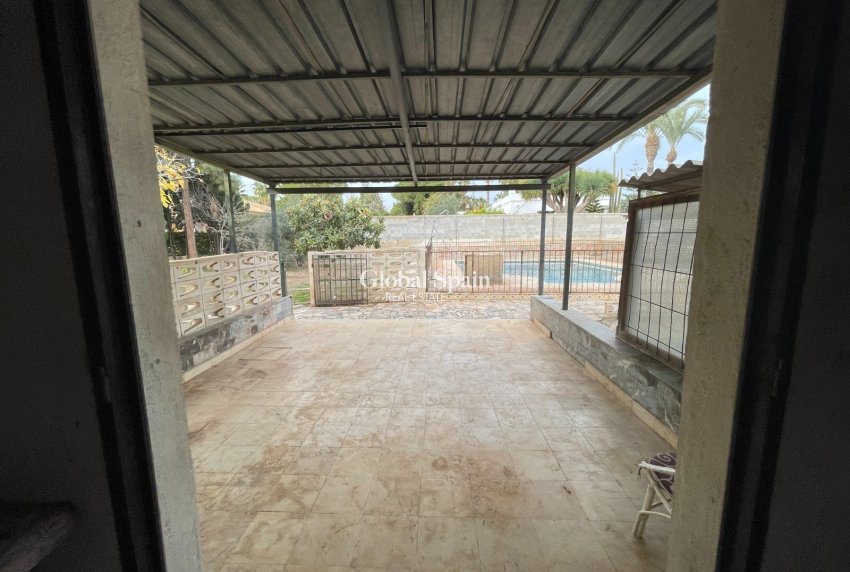 Odsprzedaż - WILLA  -
ELCHE - Costa Blanca