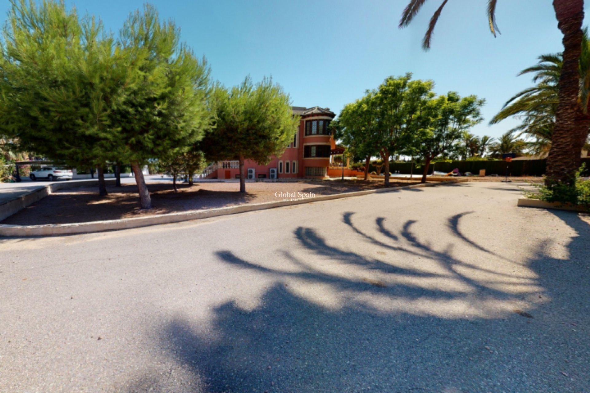 Odsprzedaż - WILLA  -
ELCHE - Costa Blanca