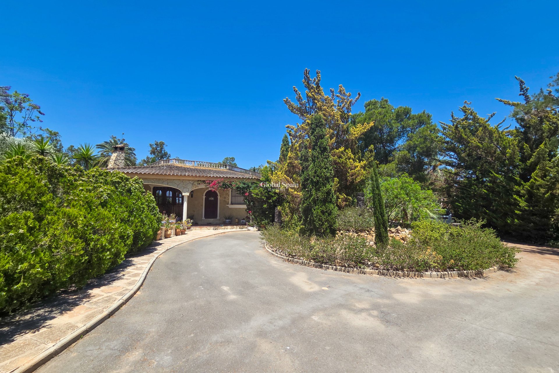 Odsprzedaż - WILLA  -
ELCHE - Costa Blanca