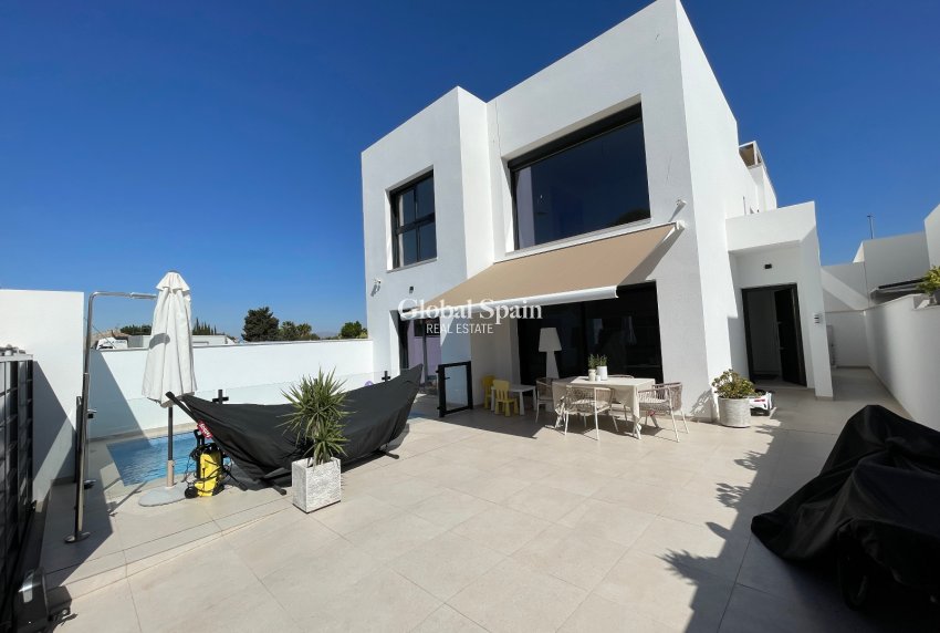 Odsprzedaż - WILLA  -
FORMENTERA DEL SEGURA - Costa Blanca