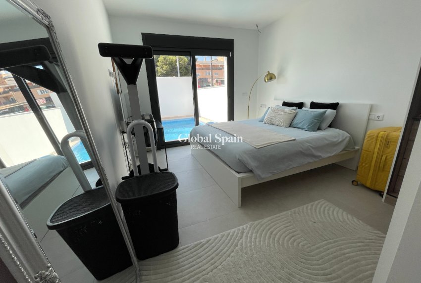 Odsprzedaż - WILLA  -
FORMENTERA DEL SEGURA - Costa Blanca