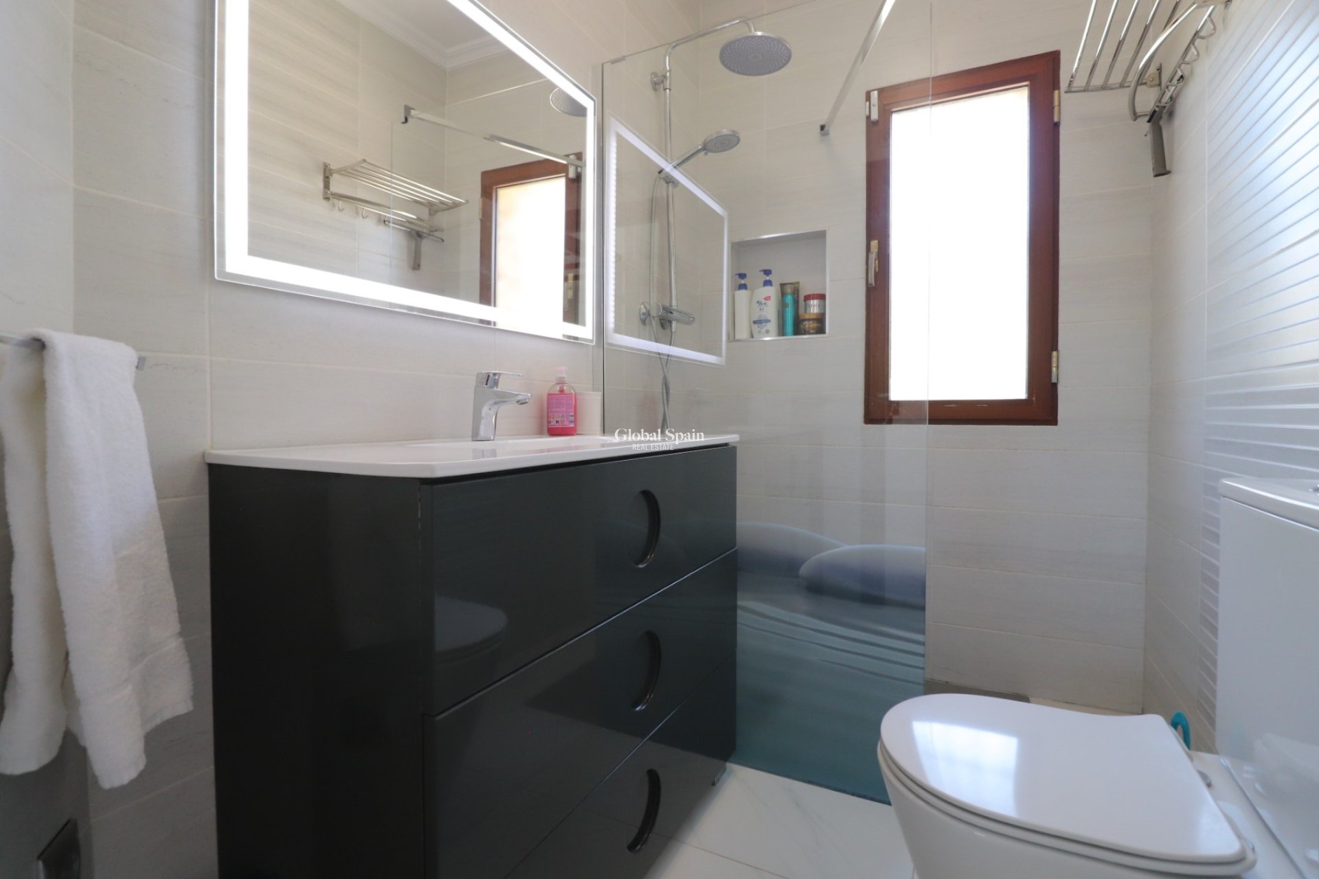 Odsprzedaż - WILLA  -
Formentera del Segura - Fincas de La Vega